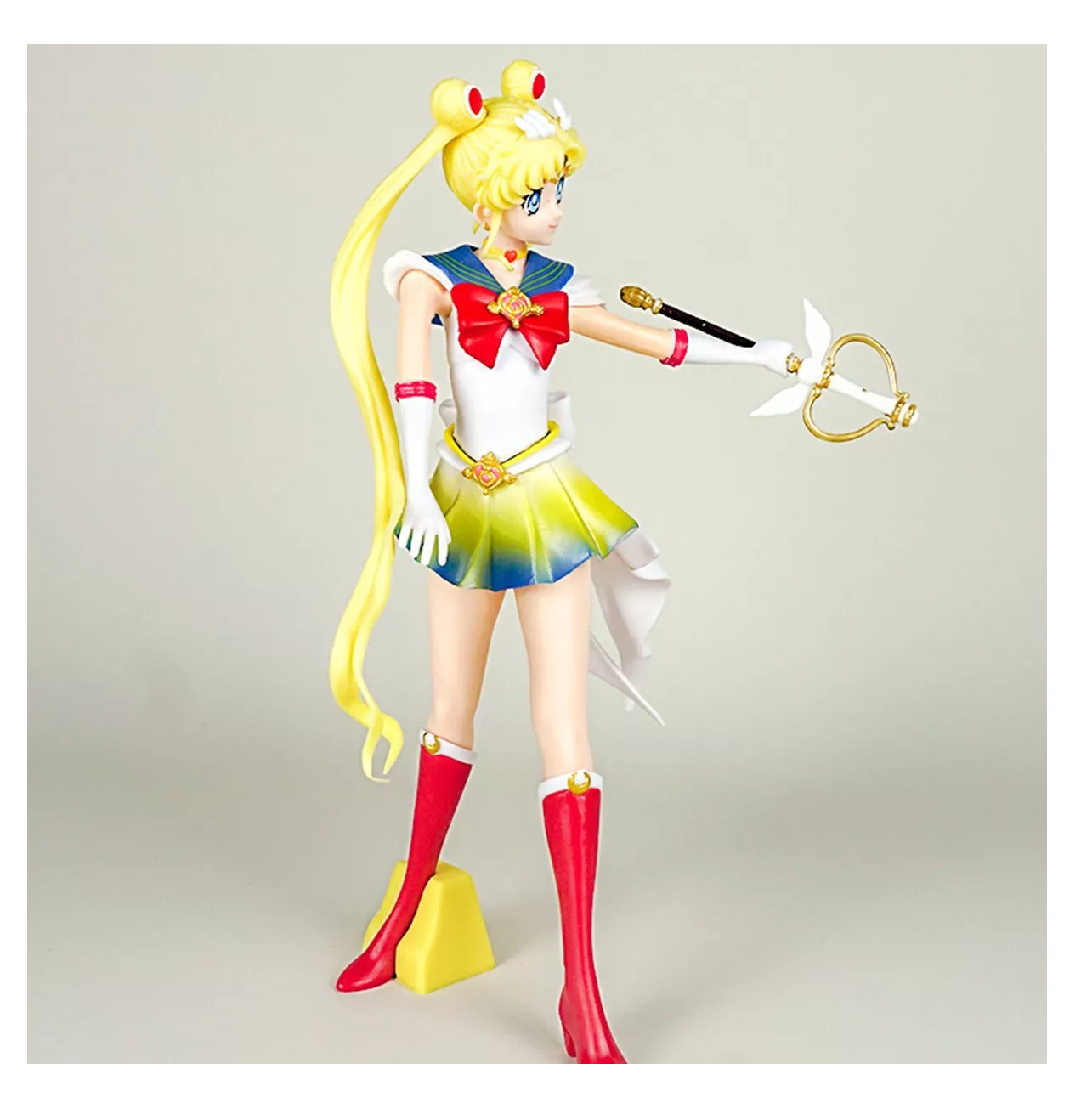 Foto 5 pulgar | Figura Sailor Moon Serena Tsukino Anime e Colección