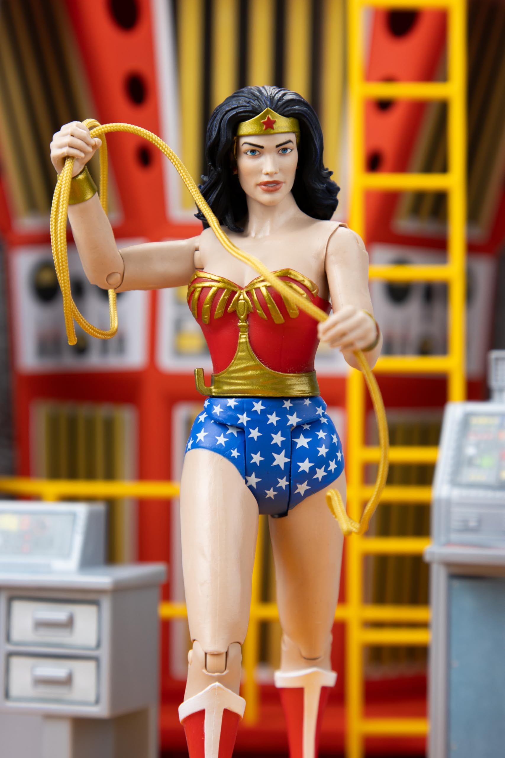 Foto 3 pulgar | Figura De Acción Mcfarlane Toys Dc Retro Wonder Woman 15 Cm - Venta Internacional.