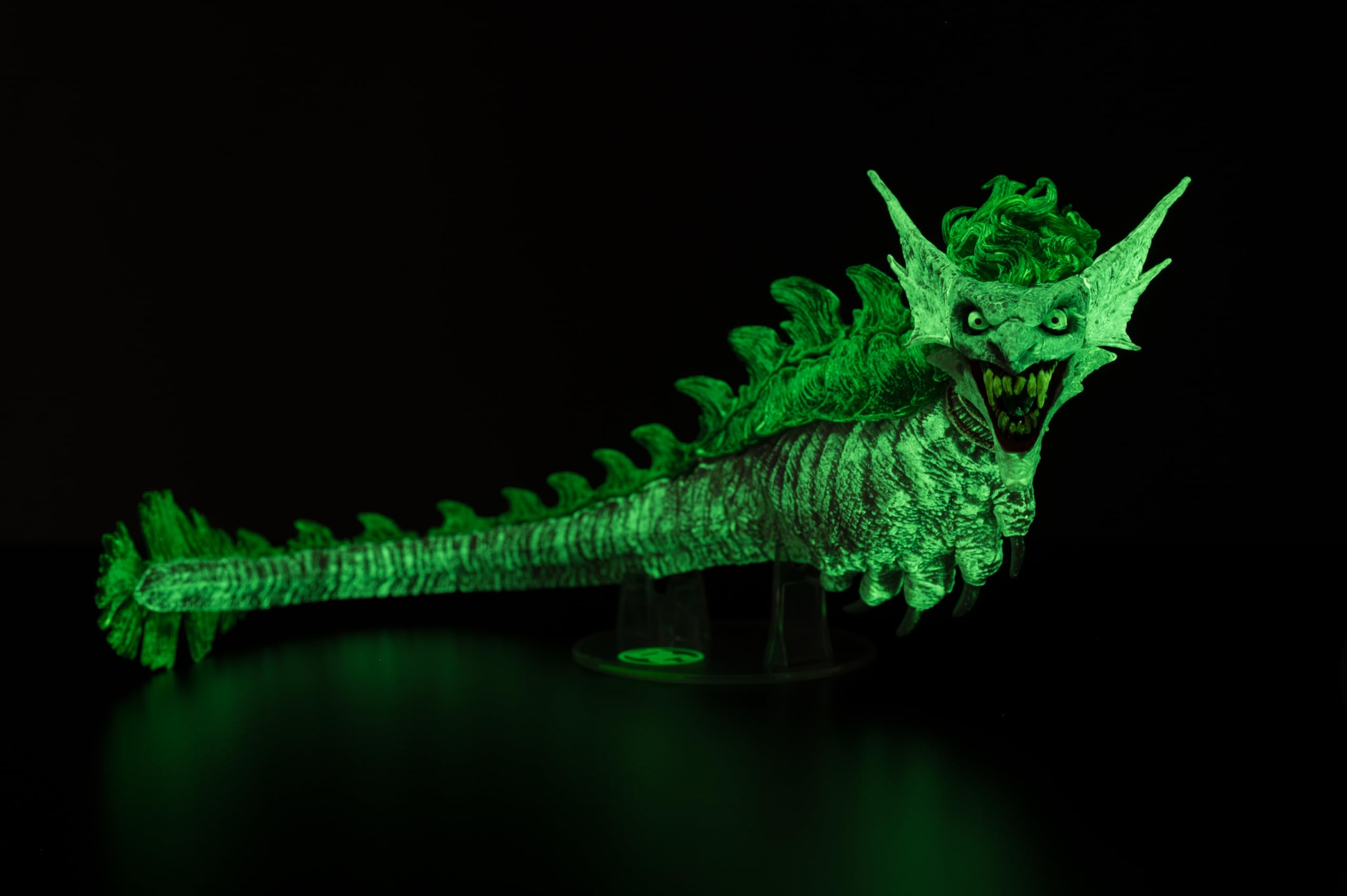 Foto 8 pulgar | Vehículo Mcfarlane Toys Dc Multiverse The Joker Dragon, 18 Cm - Venta Internacional.