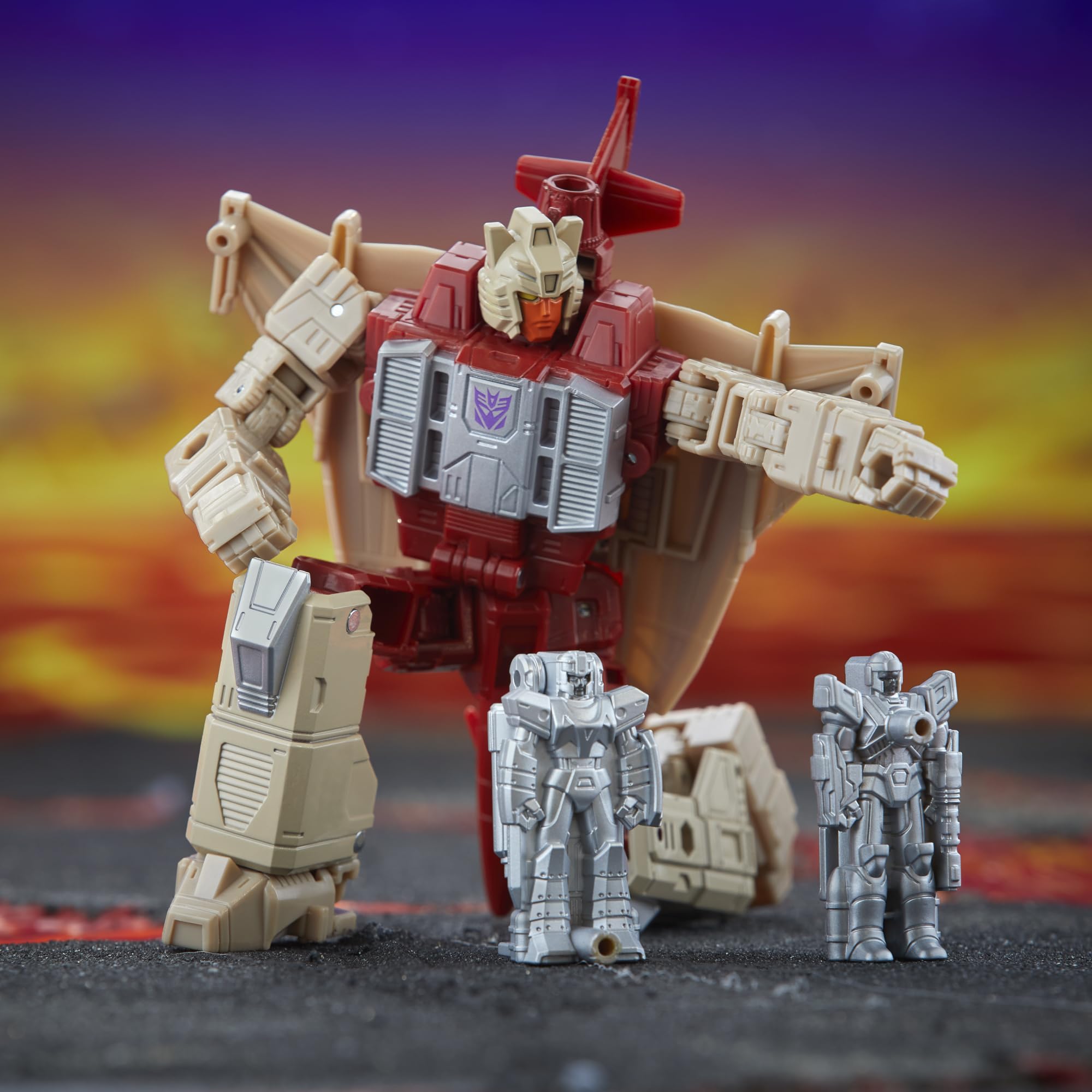 Foto 4 pulgar | Figuras de Acción Transformers Legacy United Doom 'n Destruction - Venta Internacional