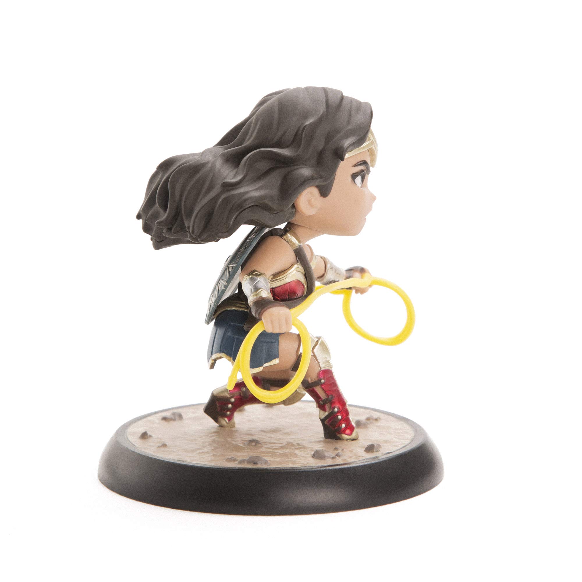 Foto 4 | Figura De Colección Qmx Wonder Woman Justice League Q-fit - Venta Internacional.