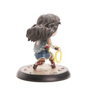 Foto 5 | Figura De Colección Qmx Wonder Woman Justice League Q-fit - Venta Internacional.