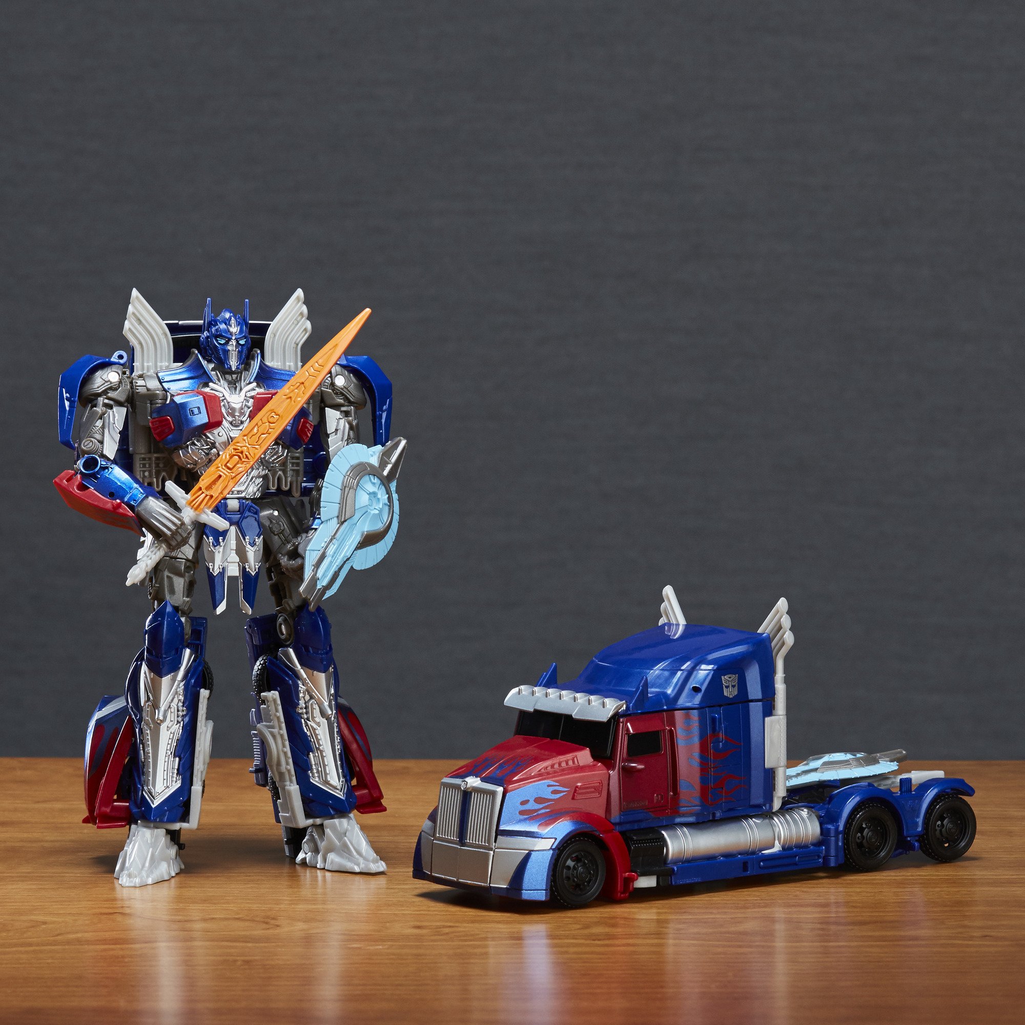 Foto 4 | Figura De Acción Transformers Optimus Prime Voyager Class - Venta Internacional.