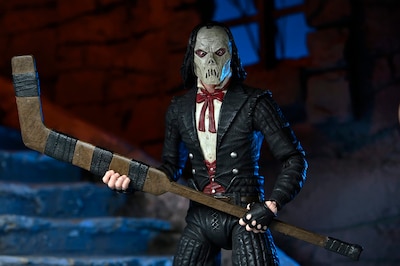 Foto 6 | Figura De Acción Neca Universal Monsters X Tmnt Casey De 7 Pulgadas - Venta Internacional.
