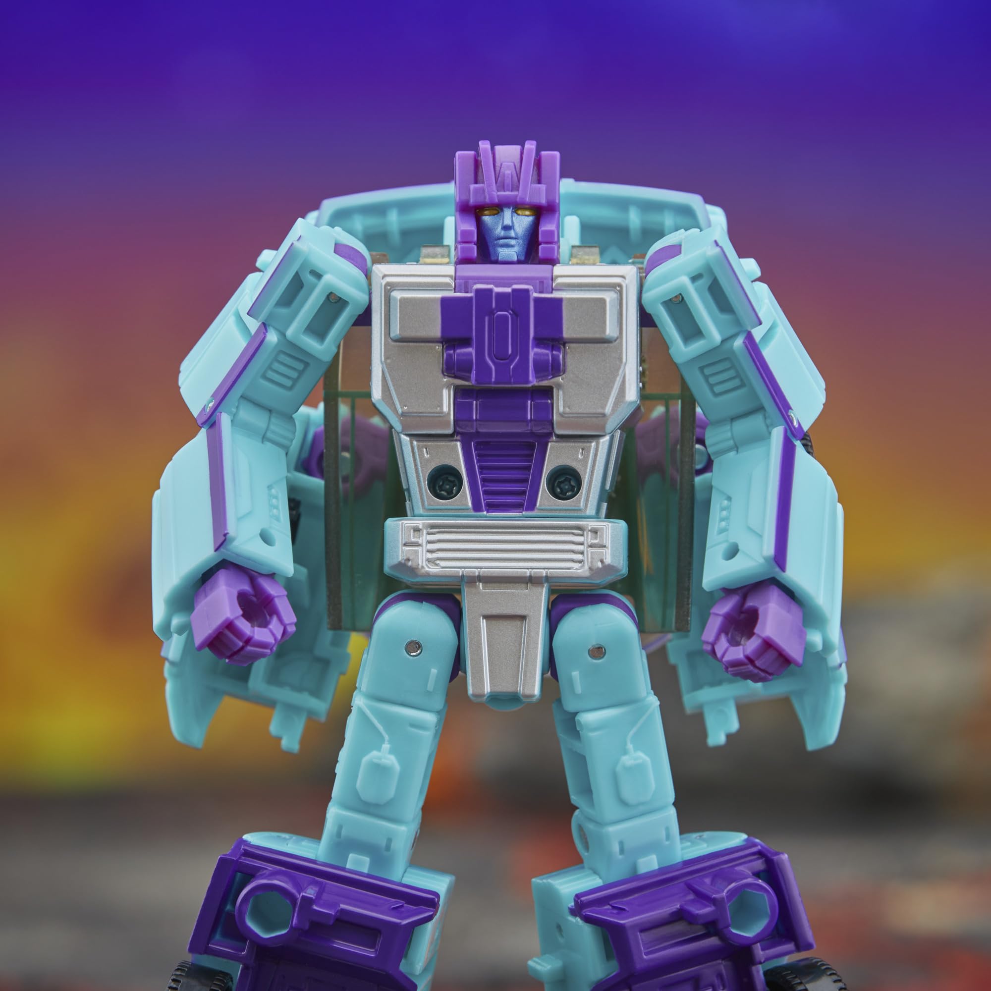 Foto 4 pulgar | Figura De Acción Transformers Legacy Deluxe G2 Universe - Venta Internacional.
