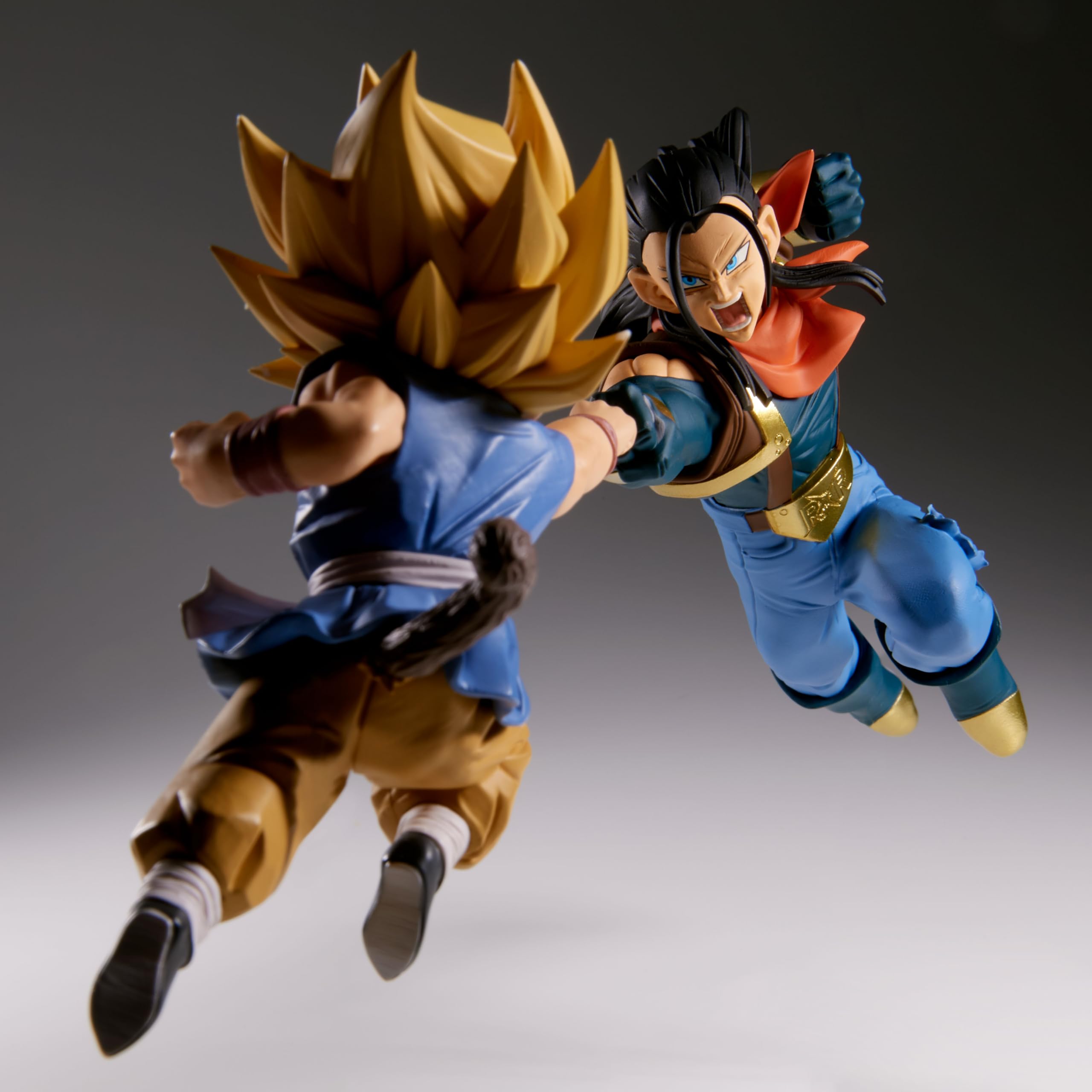 Foto 8 pulgar | Figura Banpresto Dragon Ball Gt Super #17 Contra Goku De 6.3 Pulgadas - Venta Internacional.