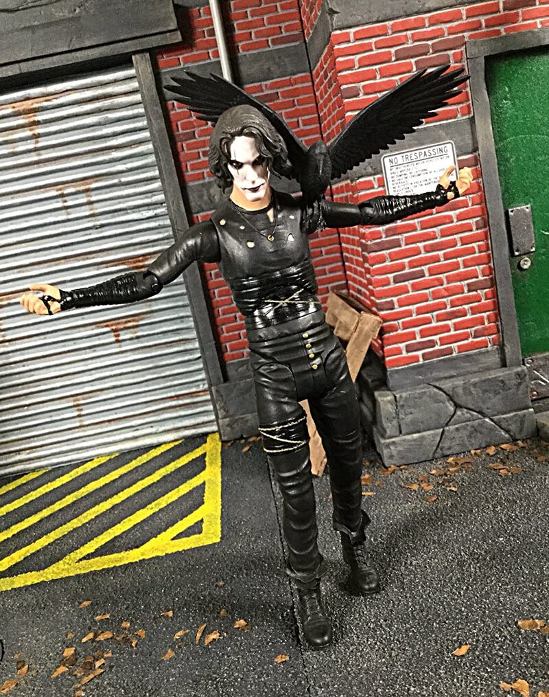 Foto 2 | Figura De Acción Diamond Select The Crow, 18 Cm, Walgreens - Venta Internacional.
