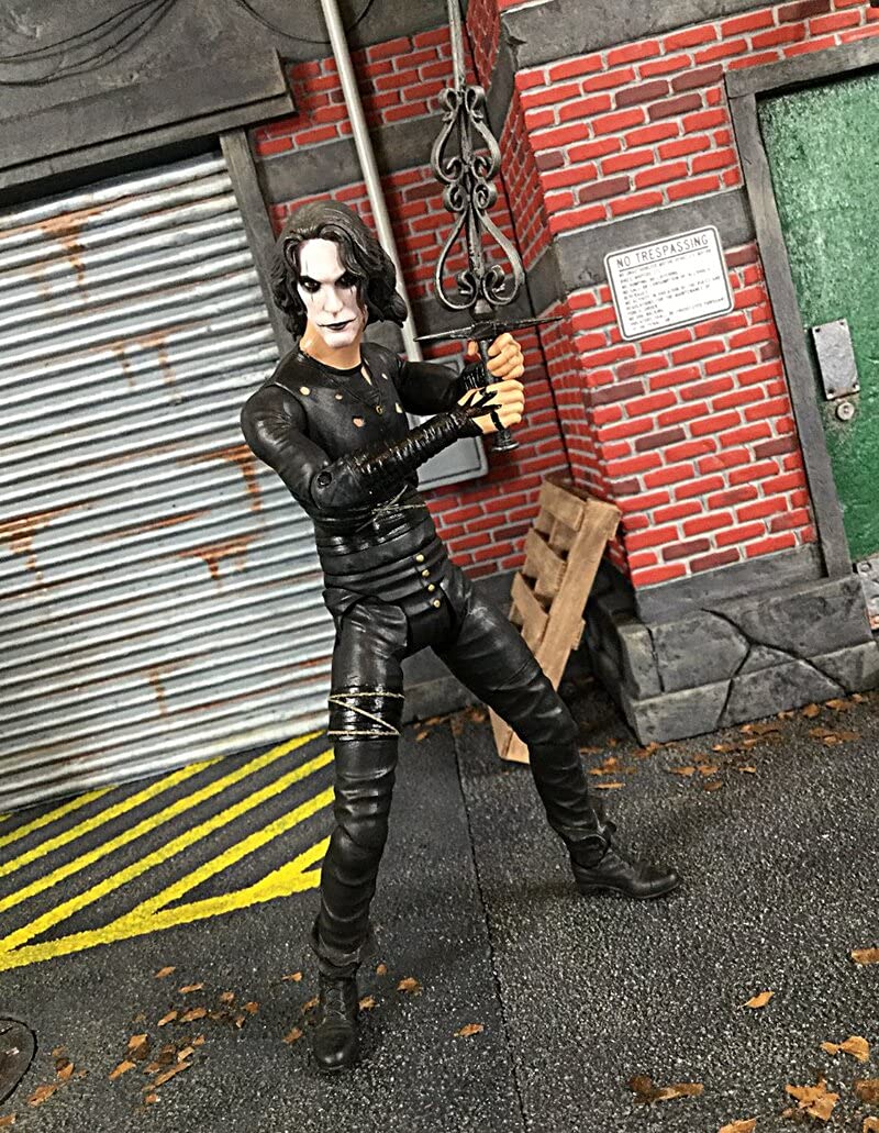 Foto 3 | Figura De Acción Diamond Select The Crow, 18 Cm, Walgreens - Venta Internacional.