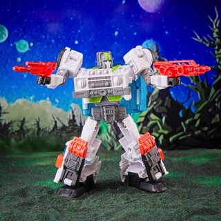 Foto 2 | Figura De Acción Transformers Legacy Evolution Medix 14cm - Venta Internacional.