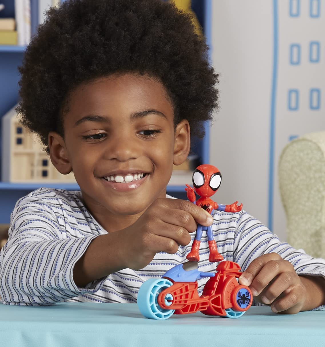 Foto 7 pulgar | Figura De Acción Hasbro Marvel Spidey Con Moto De Más De 3 Años - Venta Internacional.