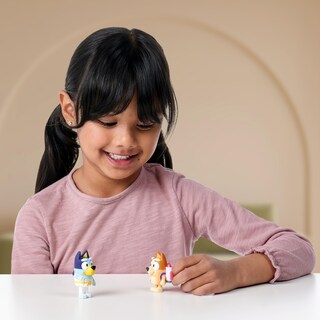 Foto 3 | Paquete De 2 Figuras Bluey Action Heroes De 2.5 Pulgadas Con Bingo - Venta Internacional.