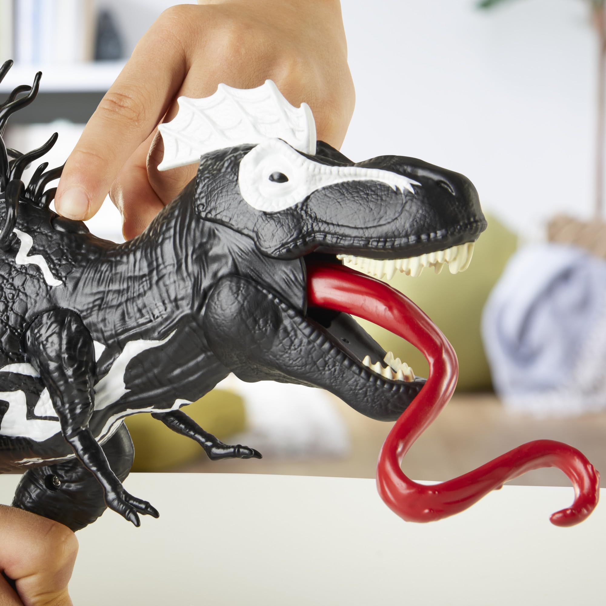Foto 4 pulgar | Figura De Acción Spider-man Venomversus Venomsaurus Rex 40cm - Venta Internacional.
