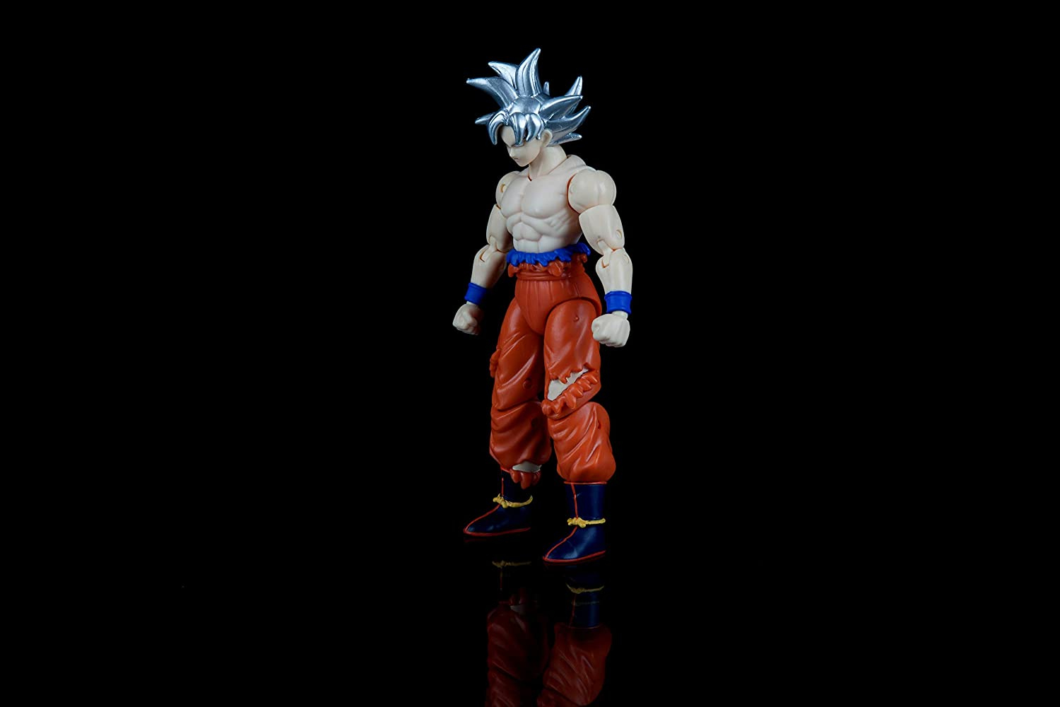 Foto 5 pulgar | Figura De Goku Super Ultra Instinct De Dragon Ball De 7 Pulgadas - Venta Internacional.