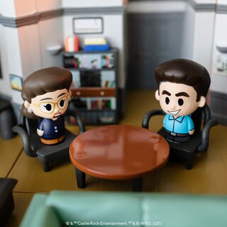 Foto 2 | Figura Funko Mini Moments Seinfeld Elaine con Chase - Venta Internacional