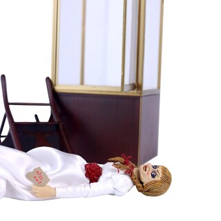 Foto 4 | Figura Neca Conjuring Universe Annabelle 3 Ultimate 18 cm - Venta Internacional