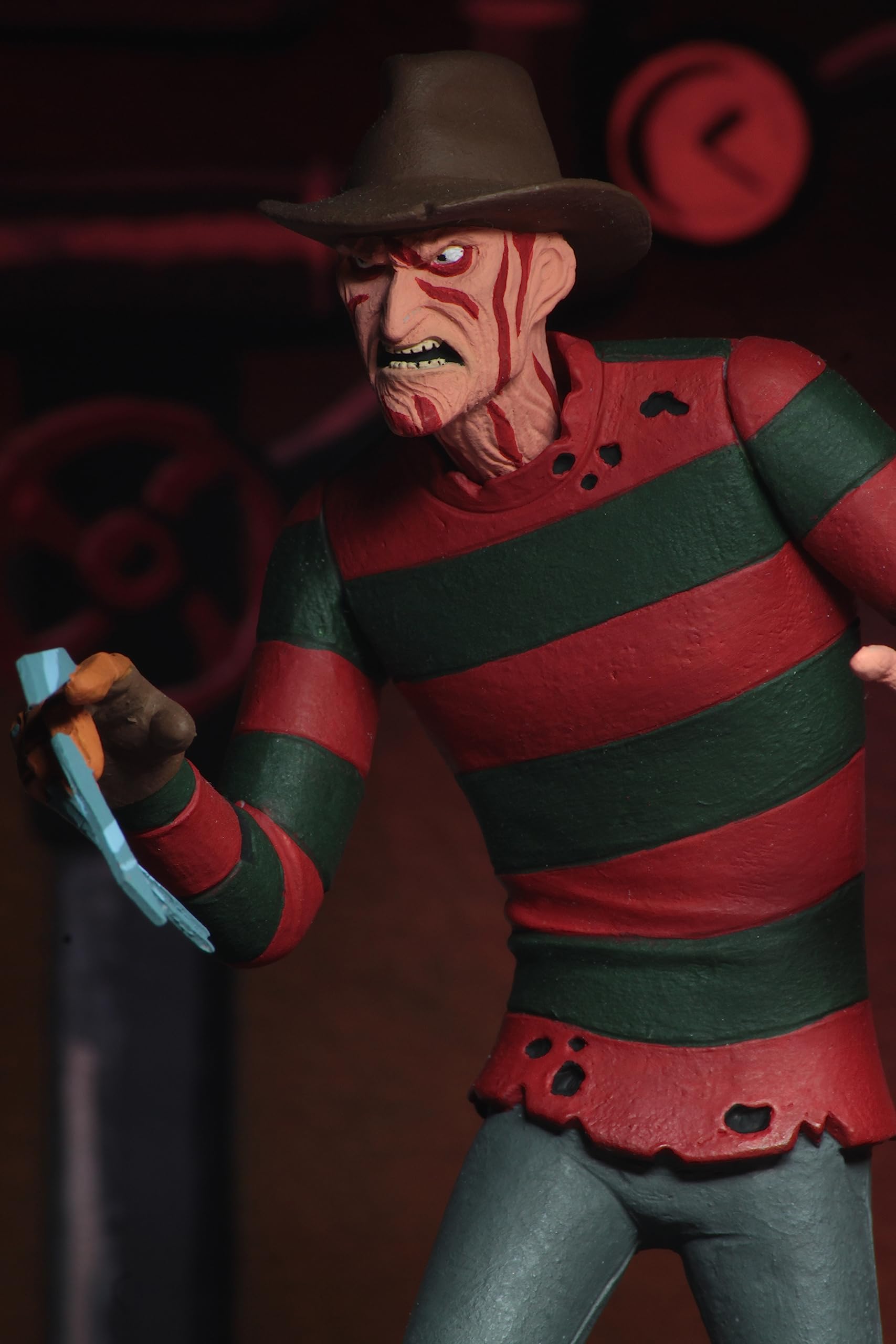 Foto 3 | Figura de Acción Neca Toony Terrors Nightmare On Elm St Freddy - Venta Internacional