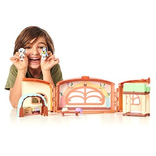 Foto 2 | Set De Juego Escolar Bluey Con 5 Figuras De Chloe, The Terriers - Venta Internacional.
