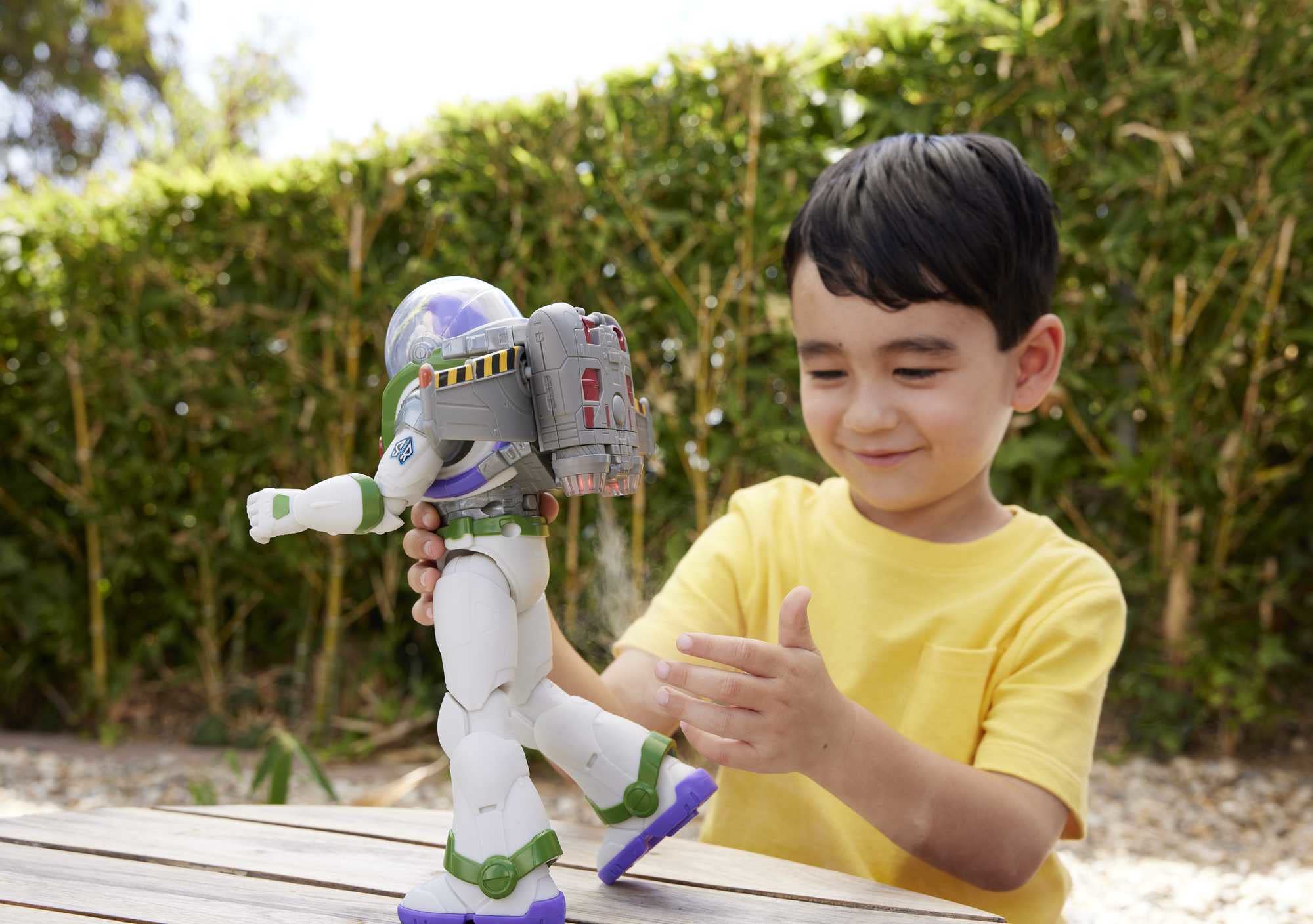 Foto 3 pulgar | Figura de Acción Mattel Disney Pixar Lightyear Buzz 30 Cm - Venta Internacional