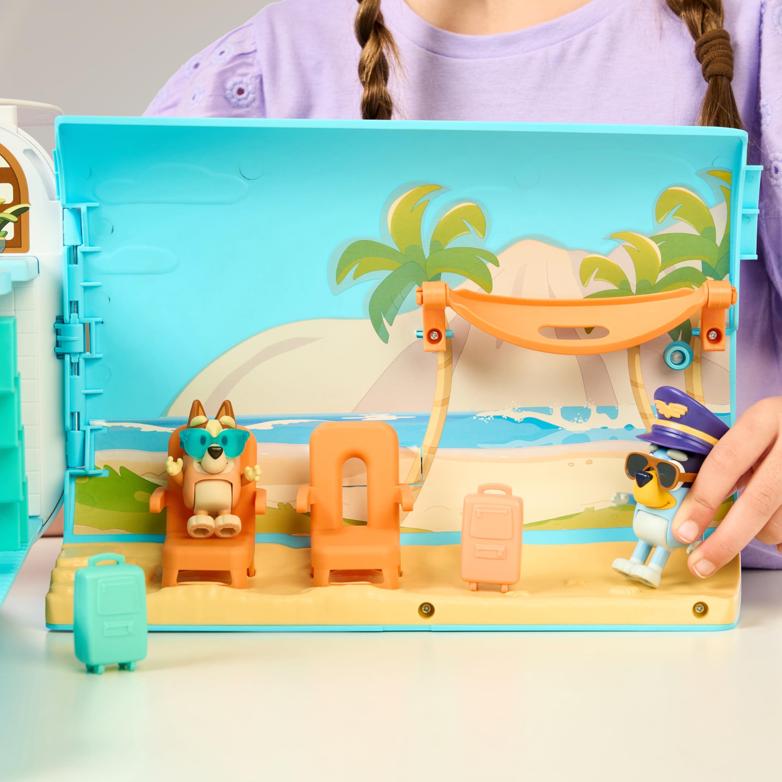 Foto 4 pulgar | Playset Bluey 3 En 1 Transforming Plane Resort Con Sonidos - Venta Internacional.