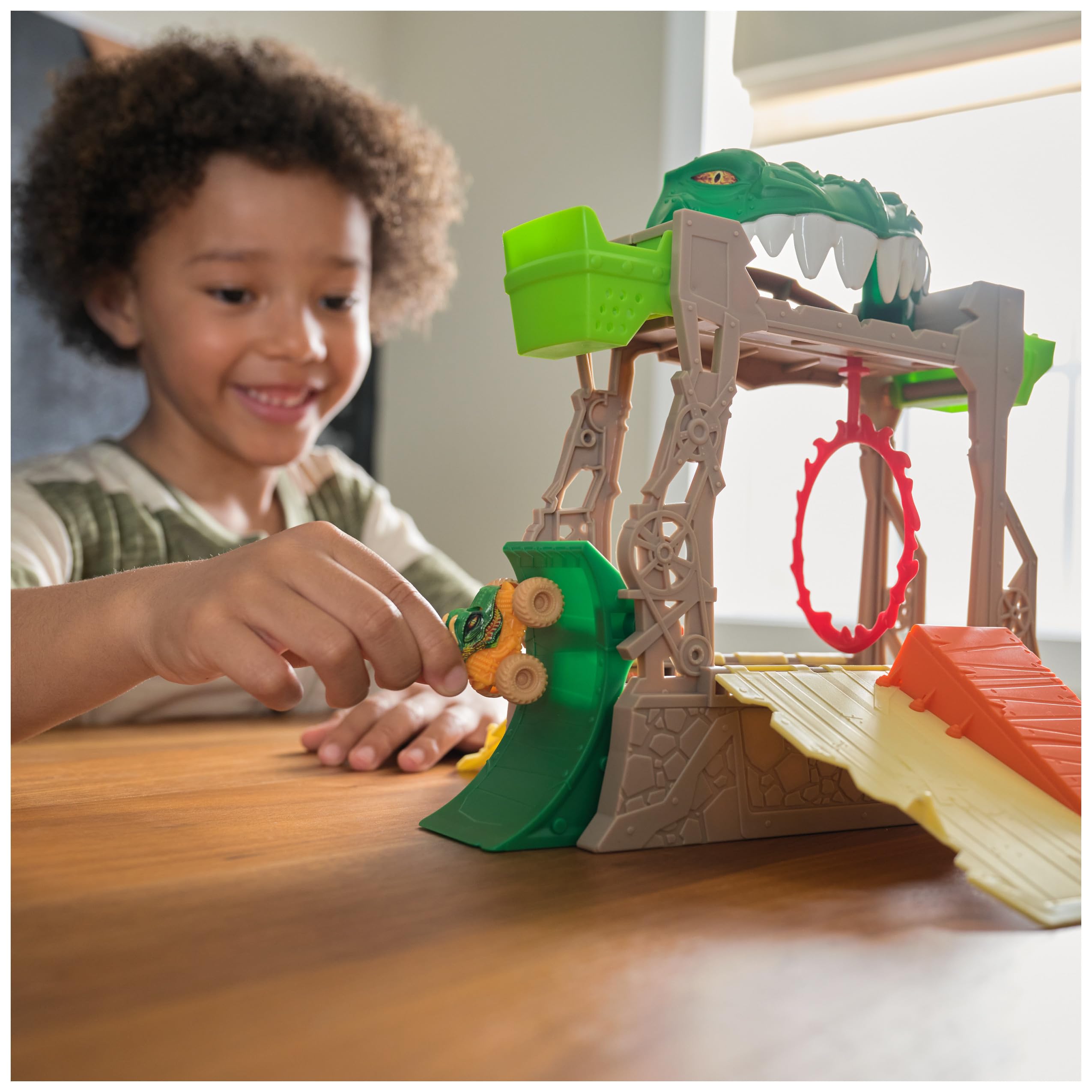 Foto 4 | Set De Juego Monster Jam Dragon Dungeon Of Doom Con Camión Mini Jams - Venta Internacional.