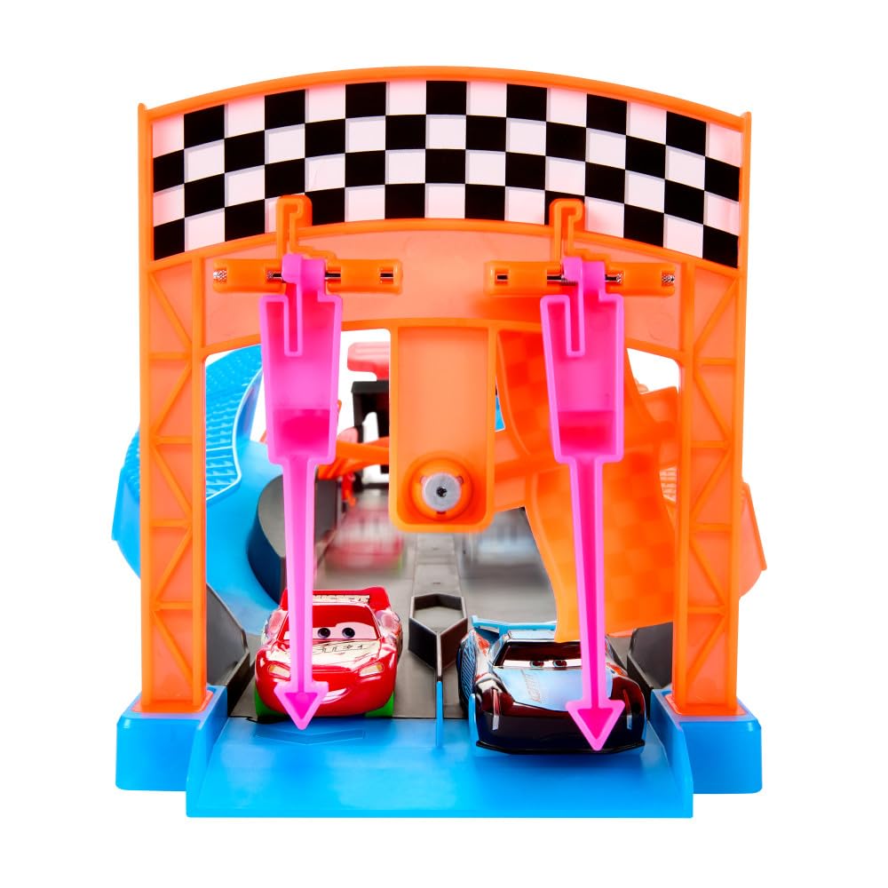 Foto 5 pulgar | Set De Atletismo Mattel Disney Pixar Cars Glow Racers Con 2 Coches - Venta Internacional.