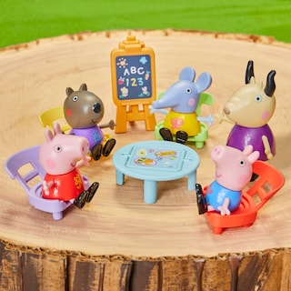 Foto 5 | Juguete Playgroup Peppa Pig Con 5 Figuras De Acción Y 6 Accesorios - Venta Internacional.
