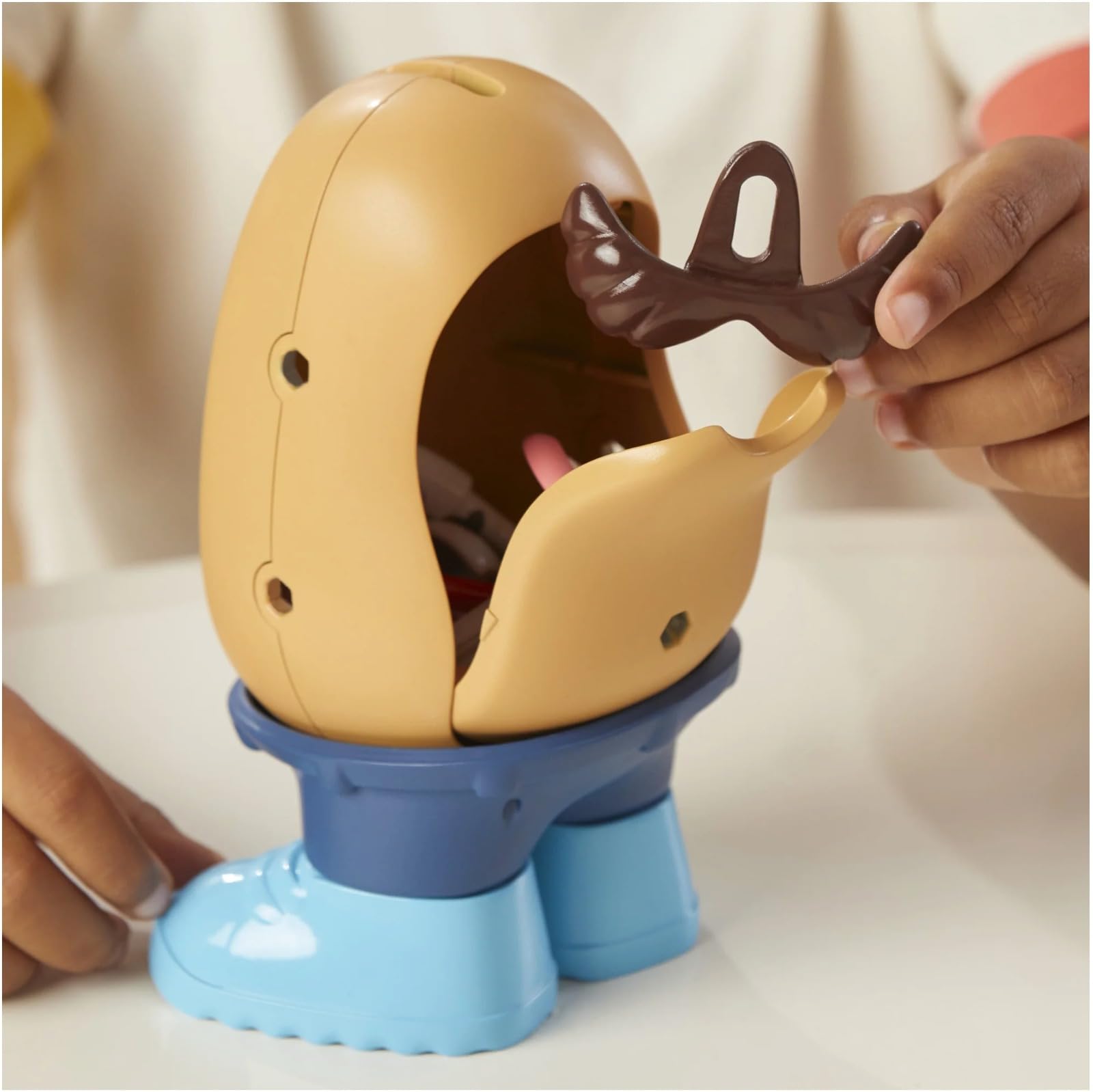 Foto 6 pulgar | Cabezal Clásico Mr Potato De Hasbro Playskool De Toy Con 13 Accesorios - Venta Internacional.