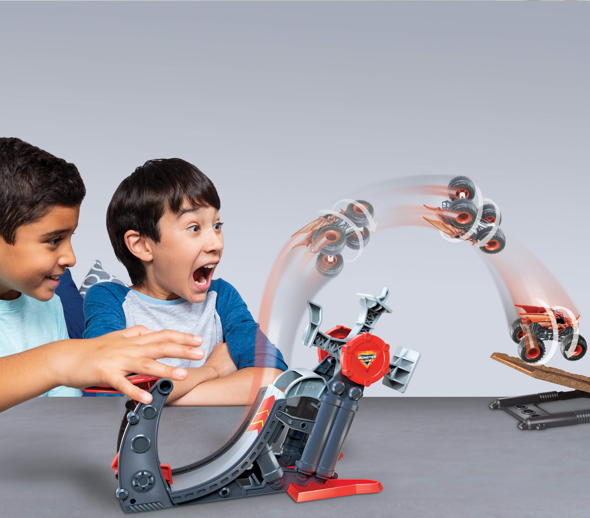 Foto 6 | Disal Acrobático Playset Monster Jam Bakugan Dragonoid Con Camión - Venta Internacional.