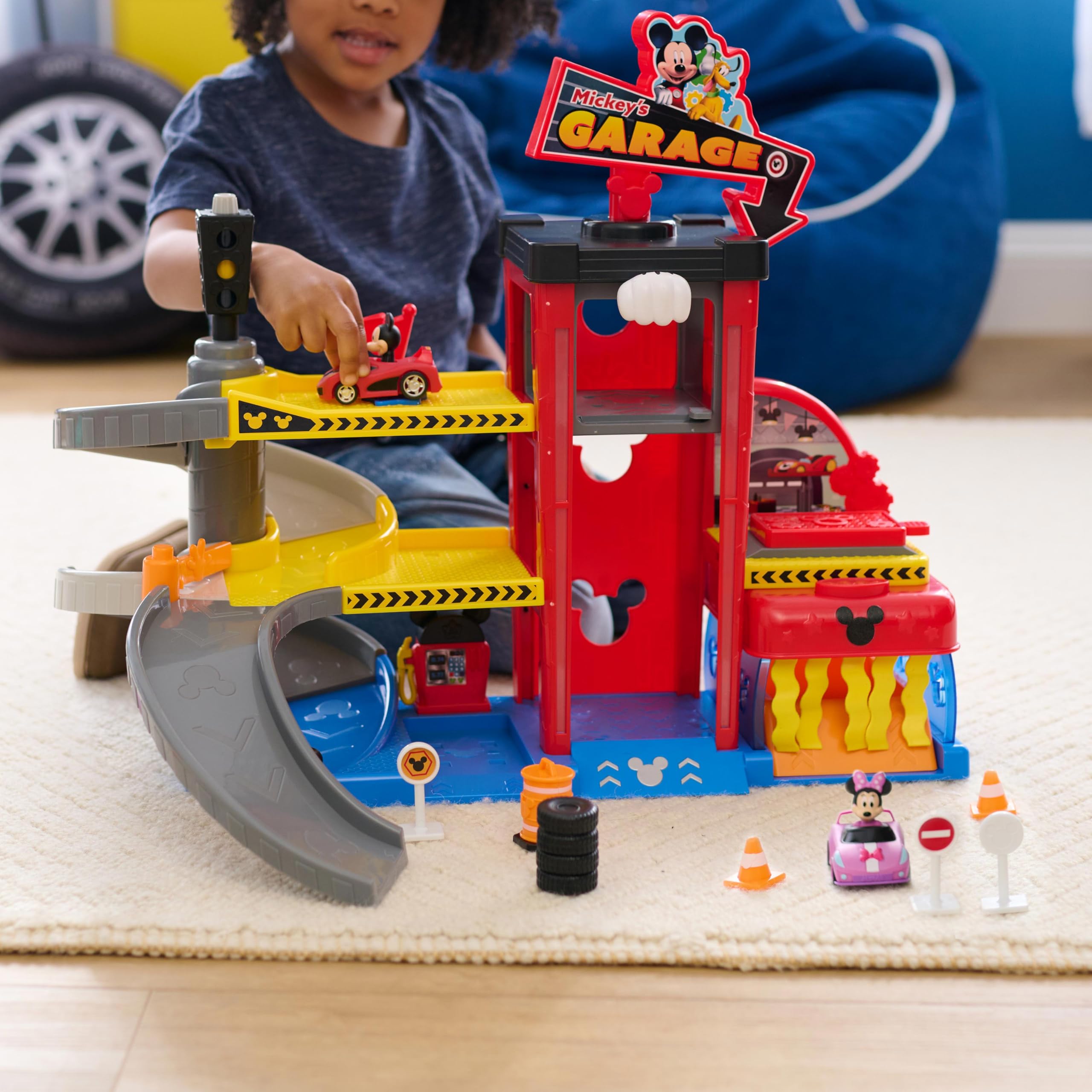Foto 4 | Garage Just Play Mickey Mouse Con 2 Vehículos Y Más De 18 M - Venta Internacional.