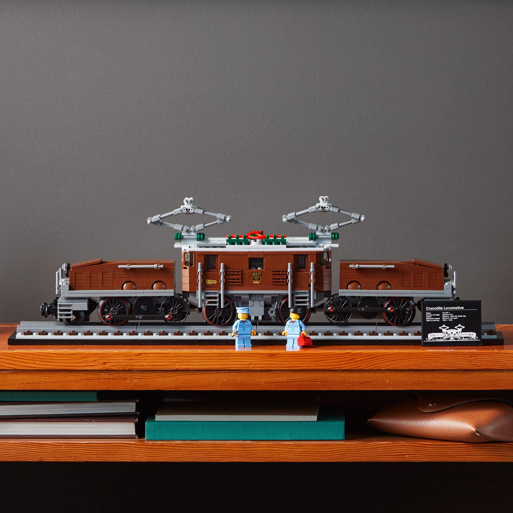 Foto 8 pulgar | Kit De Construcción Lego Crocodile Locomotive 10277 (1271 Piezas) - Venta Internacional.