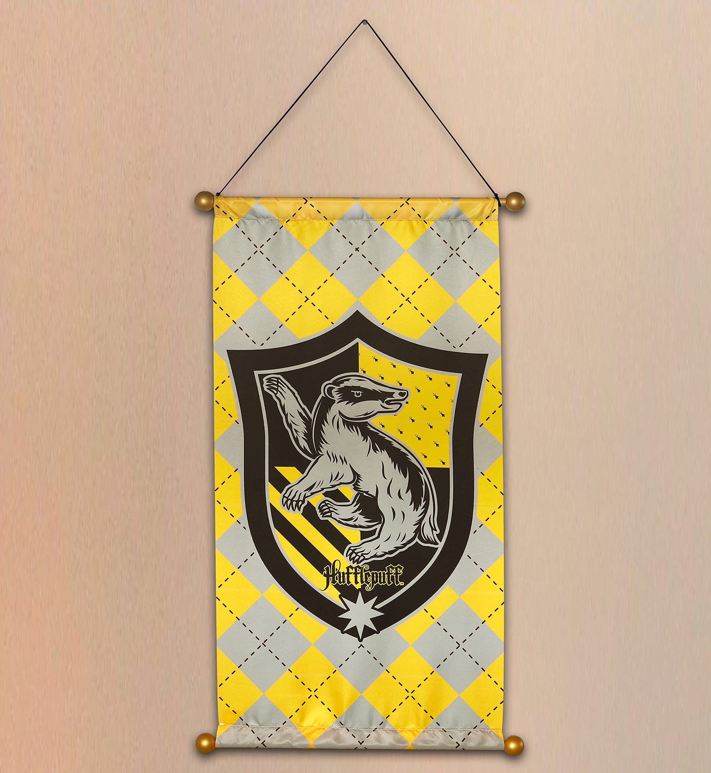 Foto 4 pulgar | House Banner Rubíes Harry Potter Hogwarts Hufflepuff - Venta Internacional.