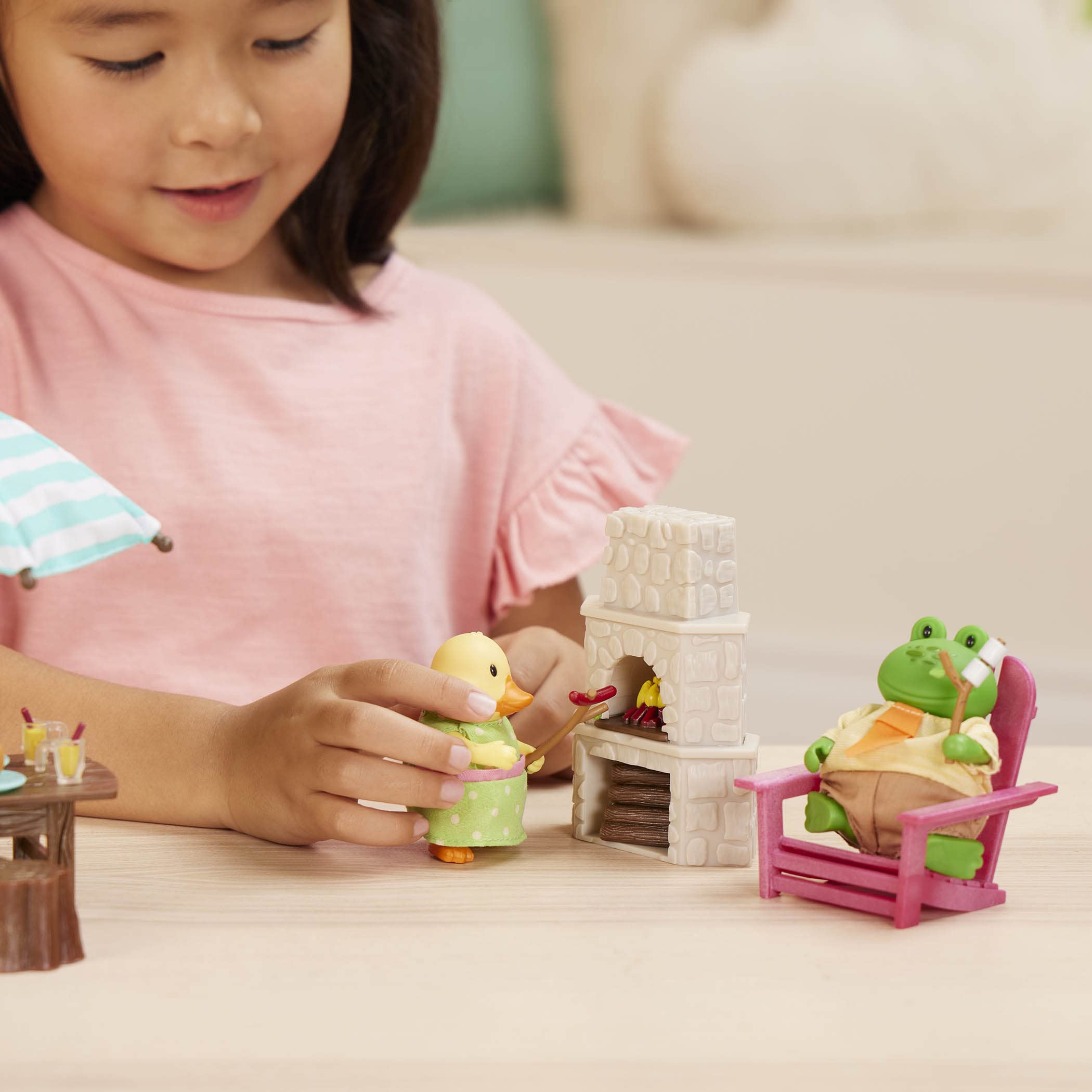 Foto 6 pulgar | Toy Backyard Furniture Playhouse Lil Woodzeez Con Hoguera - Venta Internacional.