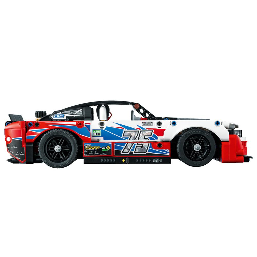 Foto 4 pulgar | Lego Technic Nascar Next Gen Chevrolet Camaro ZL1