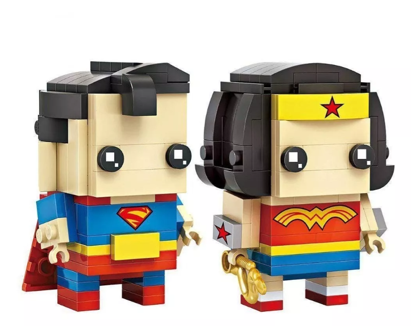 Set de Miniblocks de Superman y Wonder Woman con 268 ladrillos y 2 modelos posables de 6 cm