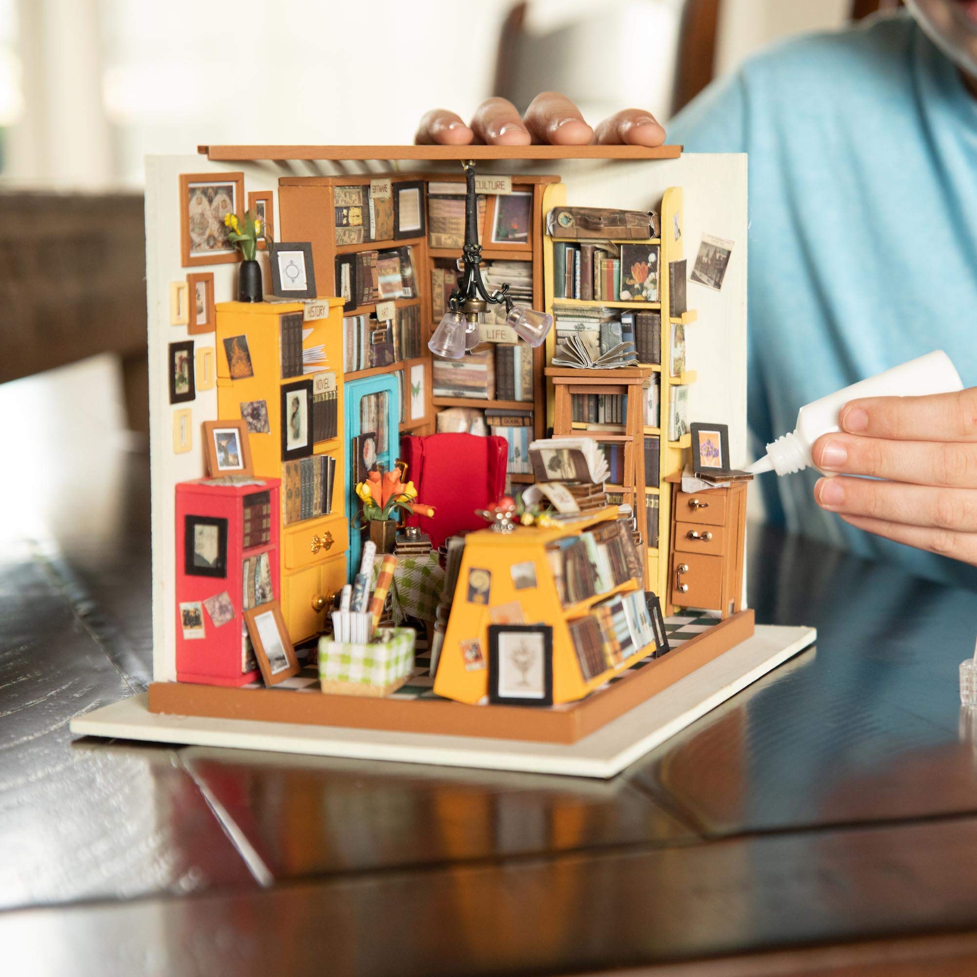 Foto 6 pulgar | Kit De Maquetas Fat Brain Toys Diy En Miniatura Harper's Library - Venta Internacional.