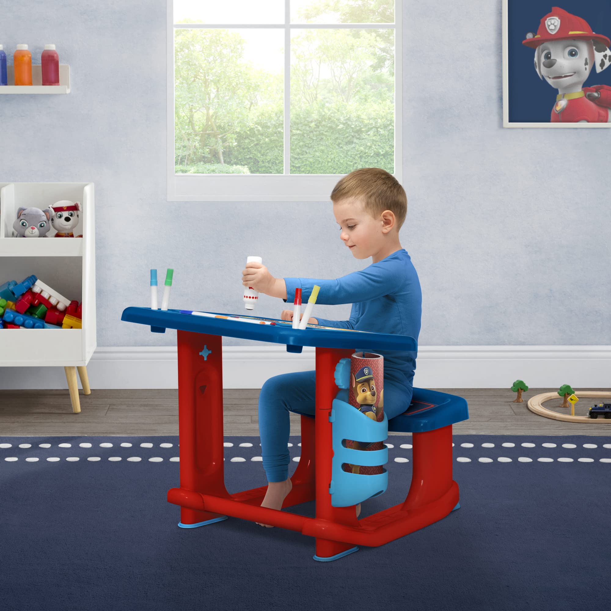 Foto 5 pulgar | Escritorio Delta Children Paw Patrol Para Dibujar Y Jugar Con 10 Rotuladores - Venta Internacional.