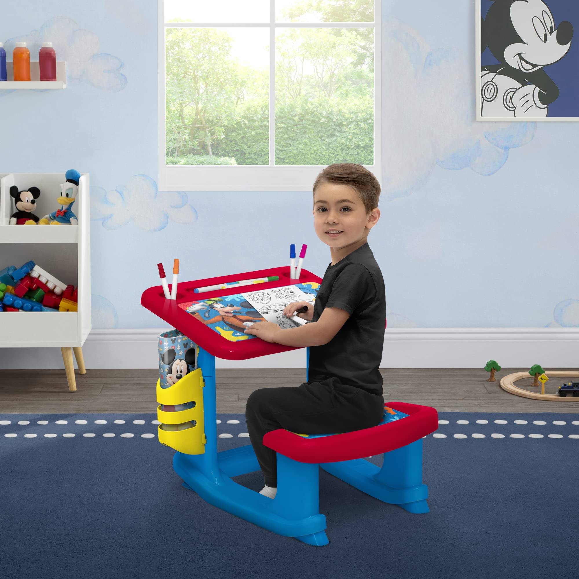 Foto 4 pulgar | Escritorio Delta Children Disney Mickey Mouse Con 10 Rotuladores - Venta Internacional.
