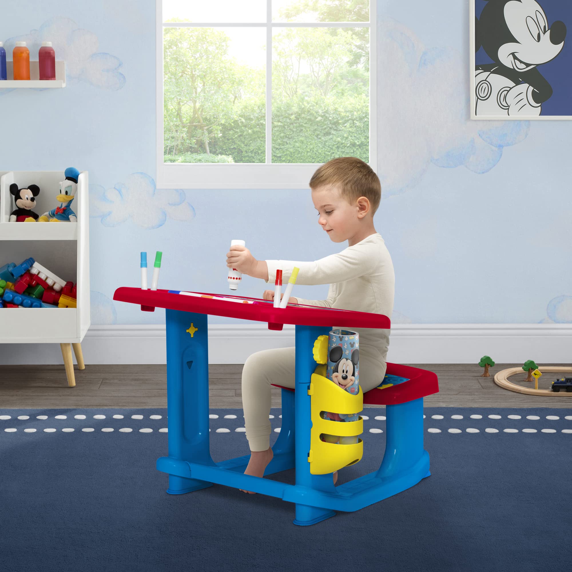 Foto 5 pulgar | Escritorio Delta Children Disney Mickey Mouse Con 10 Rotuladores - Venta Internacional.