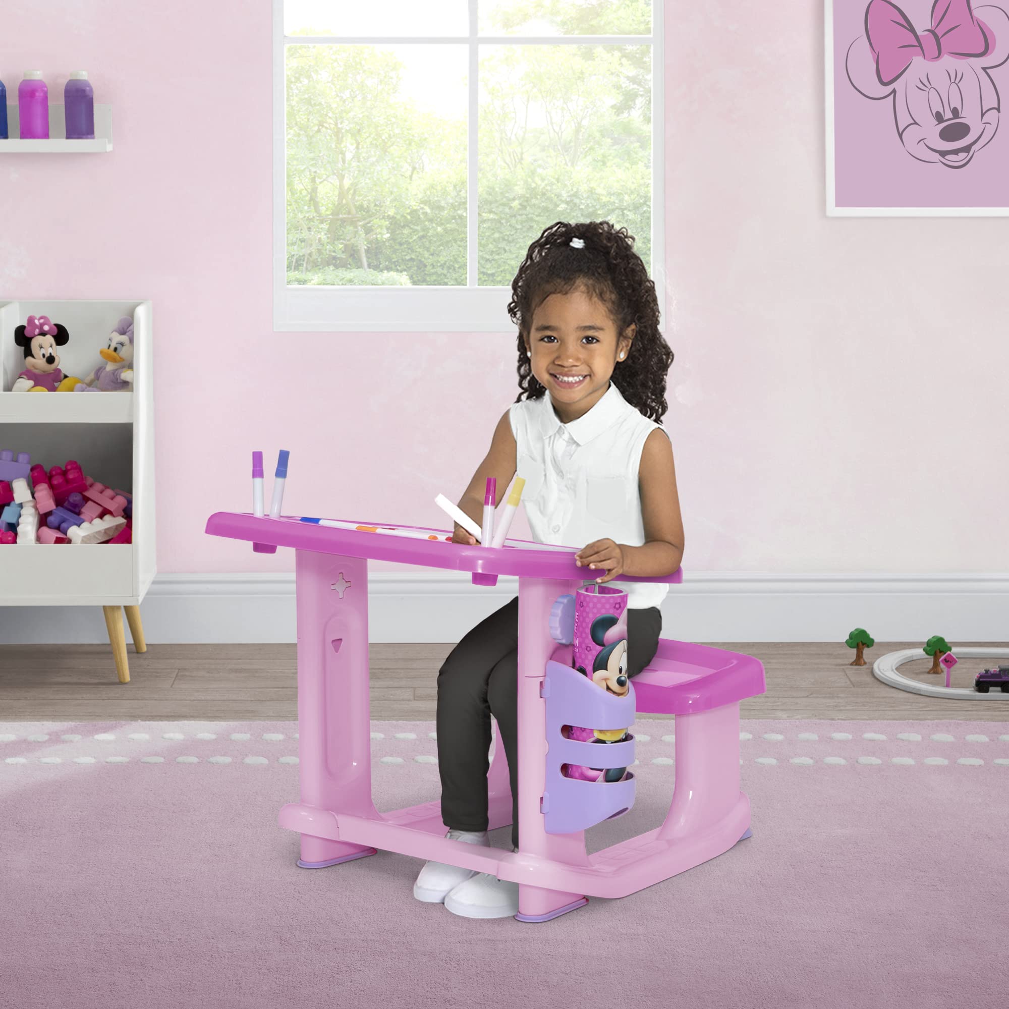Foto 5 pulgar | Escritorio Delta Children Disney Minnie Mouse Con 10 Rotuladores - Venta Internacional.