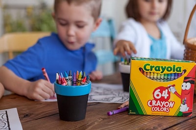 Foto 3 | Crayola, Paquete De 64 Crayones Con Sacapuntas - Venta Internacional.