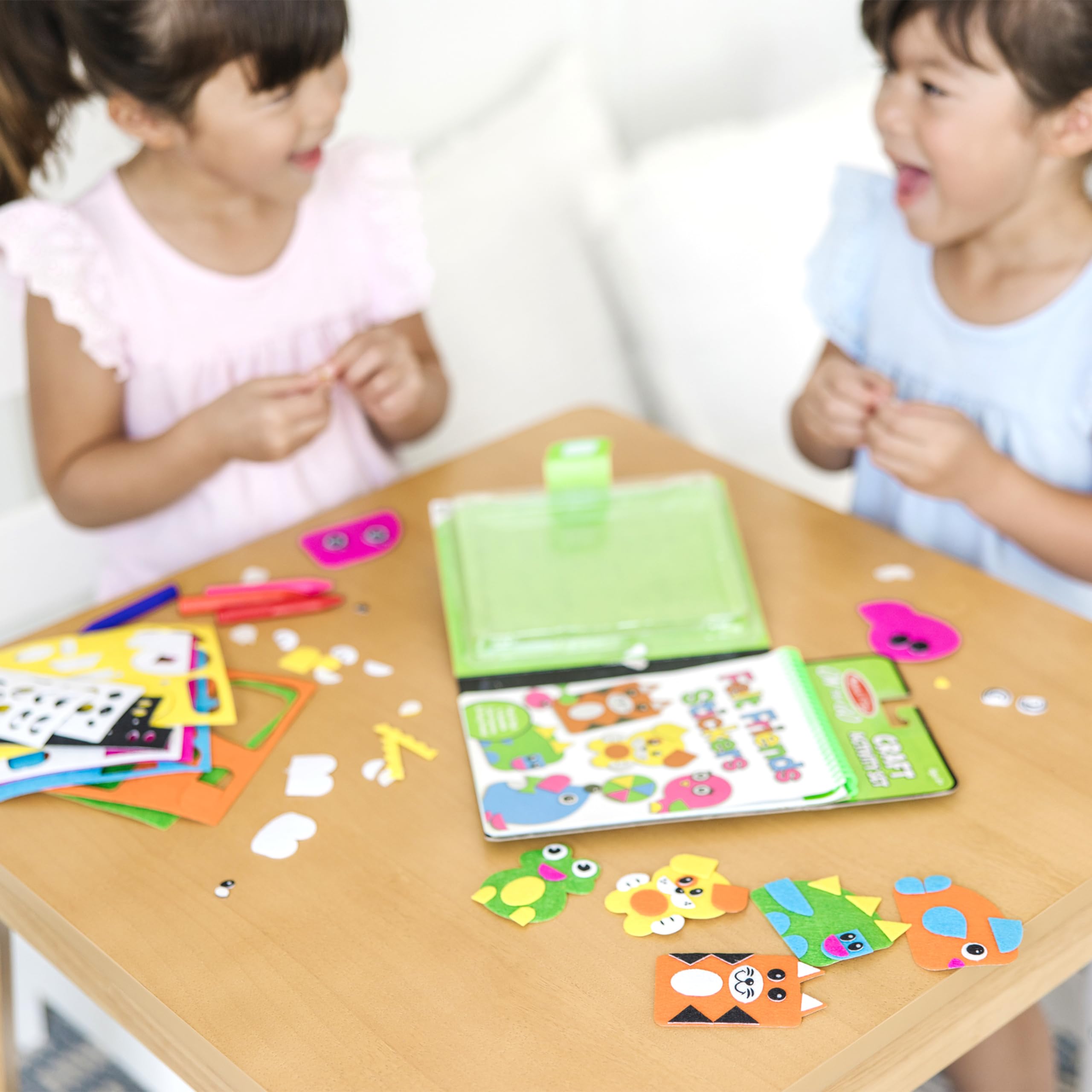 Foto 6 pulgar | Set De Actividades Artesanales Melissa & Doug On The Go Felt Friends - Venta Internacional.