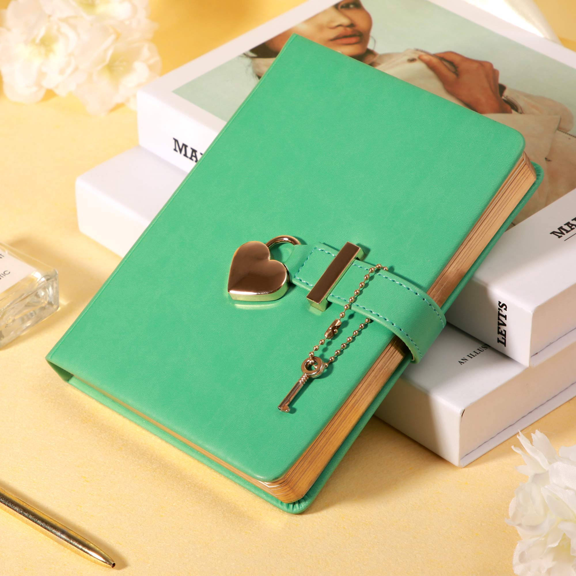 Foto 4 | Agenda Cagie Con Cierre En Forma De Corazón Con Llave  290 Páginas  B6  Color Verde - Venta Internacional.