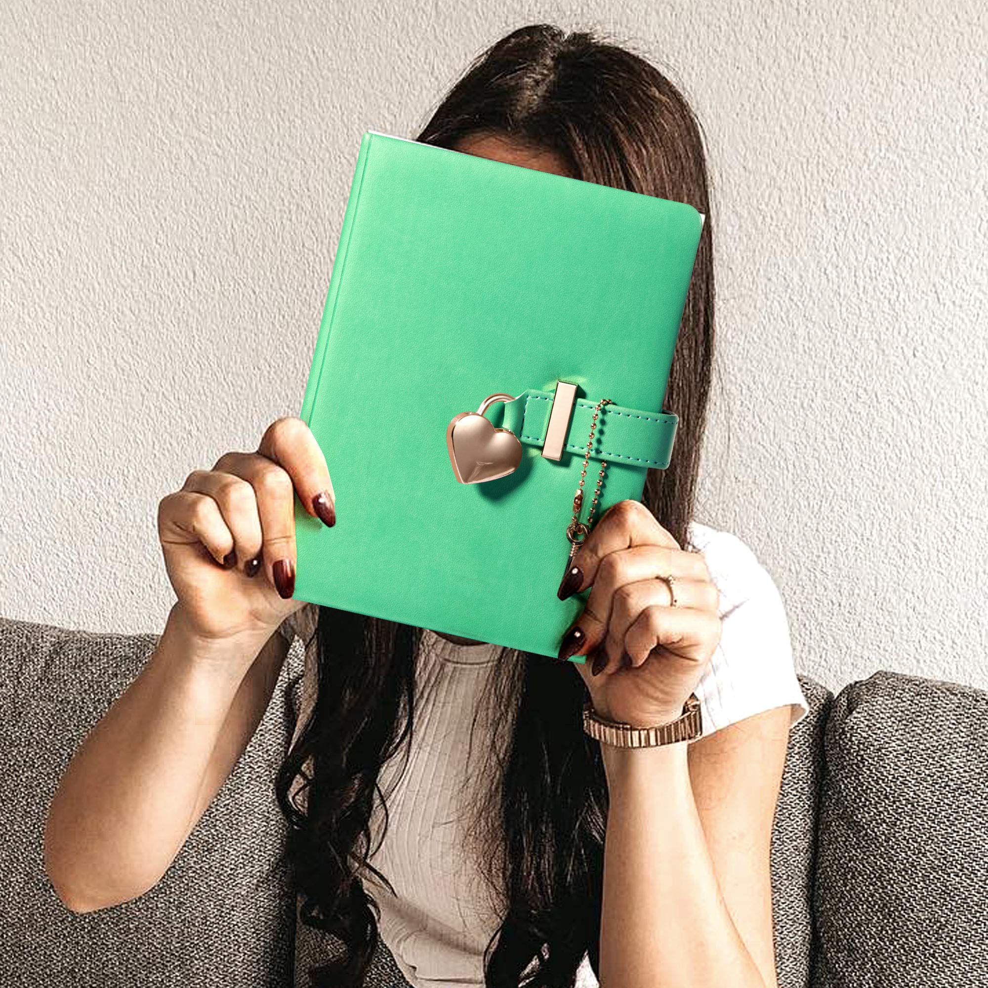 Foto 6 | Agenda Cagie Con Cierre En Forma De Corazón Con Llave  290 Páginas  B6  Color Verde - Venta Internacional.