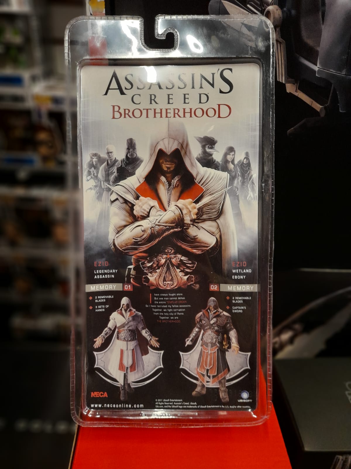 Foto 4 pulgar | Figura Neca Assassins Creed Brotherhood: Ezio