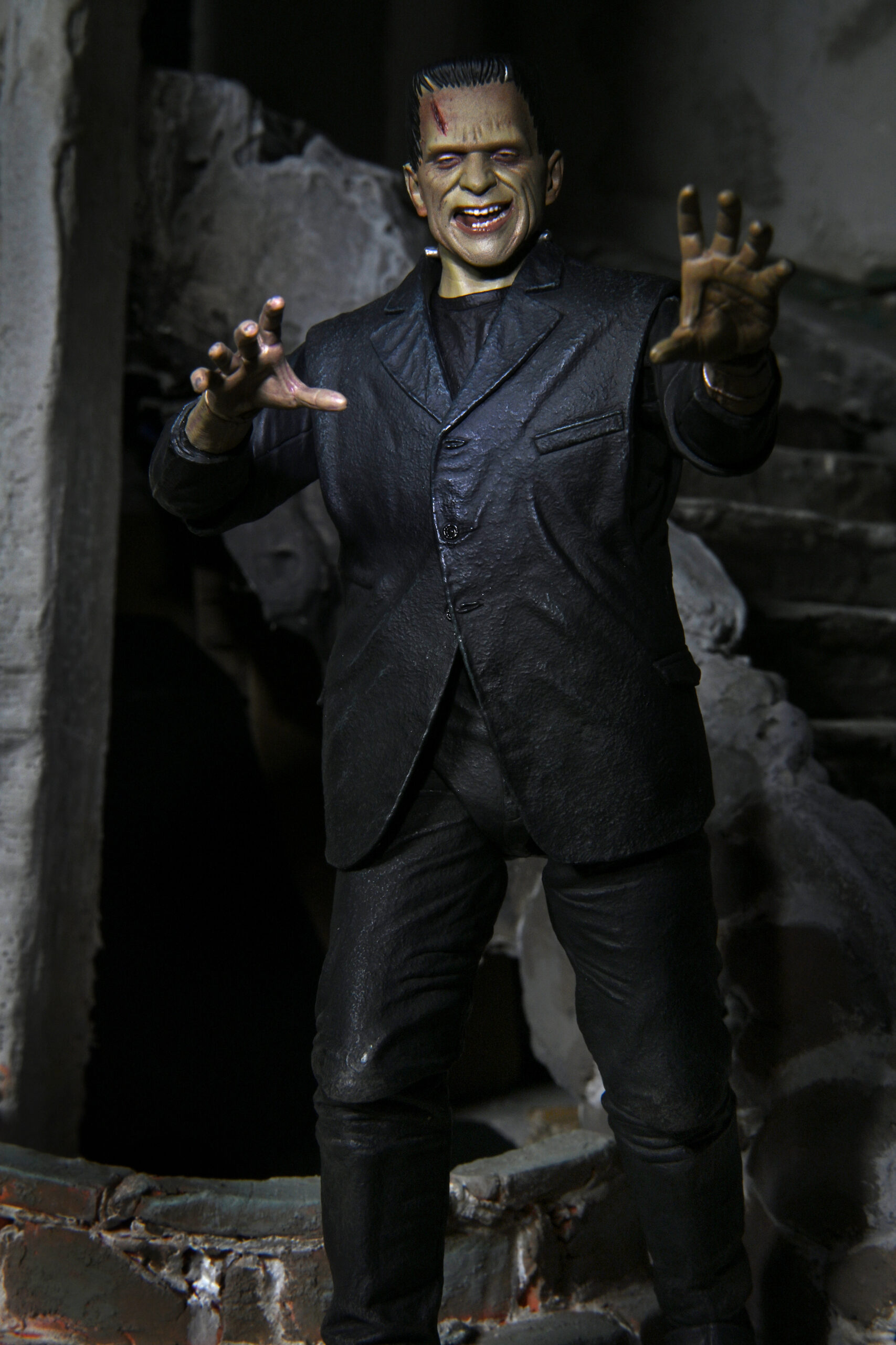 Foto 7 pulgar | Figura Neca Ultimate Action Figure Universal Monsters: Frankenstein