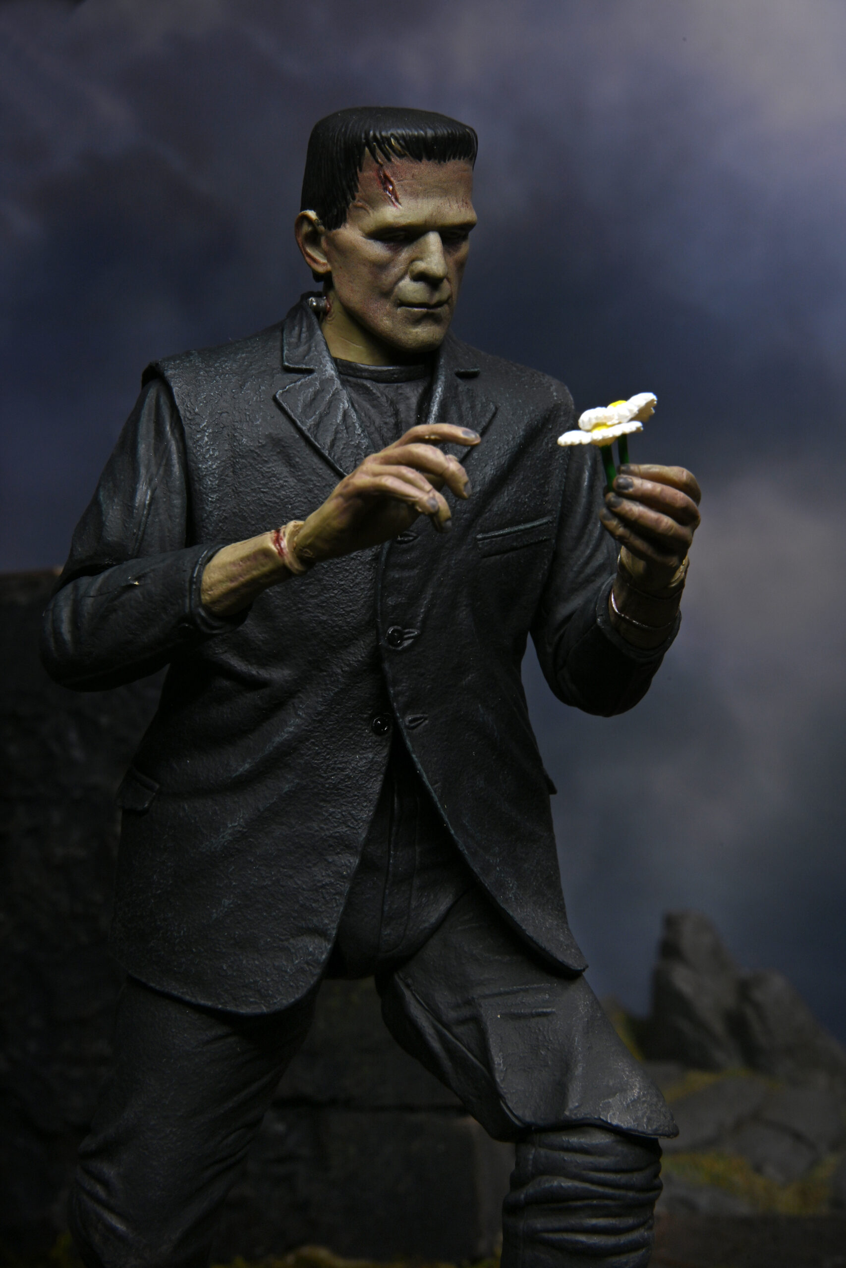 Foto 9 pulgar | Figura Neca Ultimate Action Figure Universal Monsters: Frankenstein