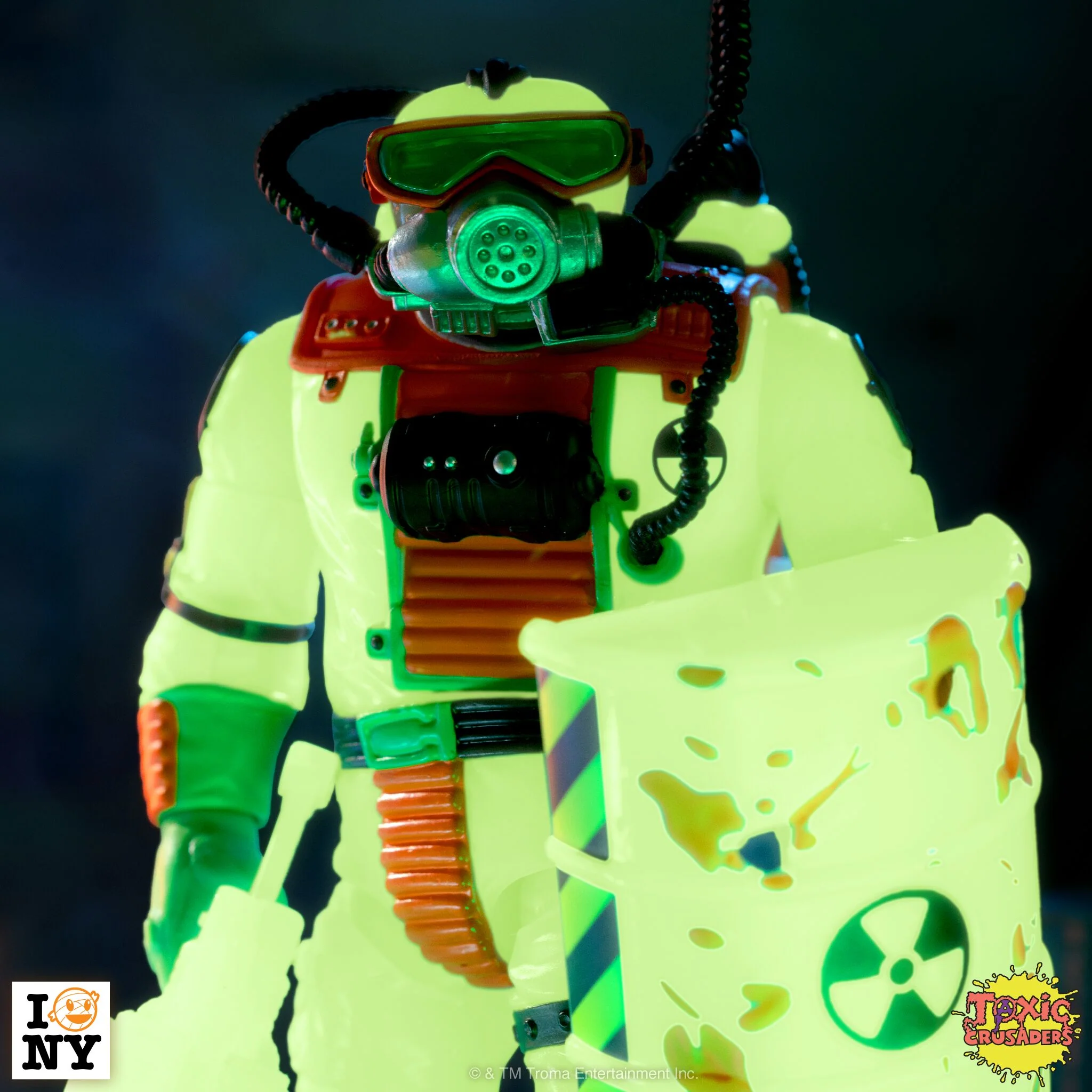 Foto 7 pulgar | Figura Super 7 Toxic Crusader: Radiation Ranger (brilla En La Oscuridad) Nycc 2023 Exclusive