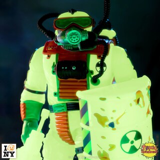 Foto 6 | Figura Super 7 Toxic Crusader: Radiation Ranger (brilla En La Oscuridad) Nycc 2023 Exclusive