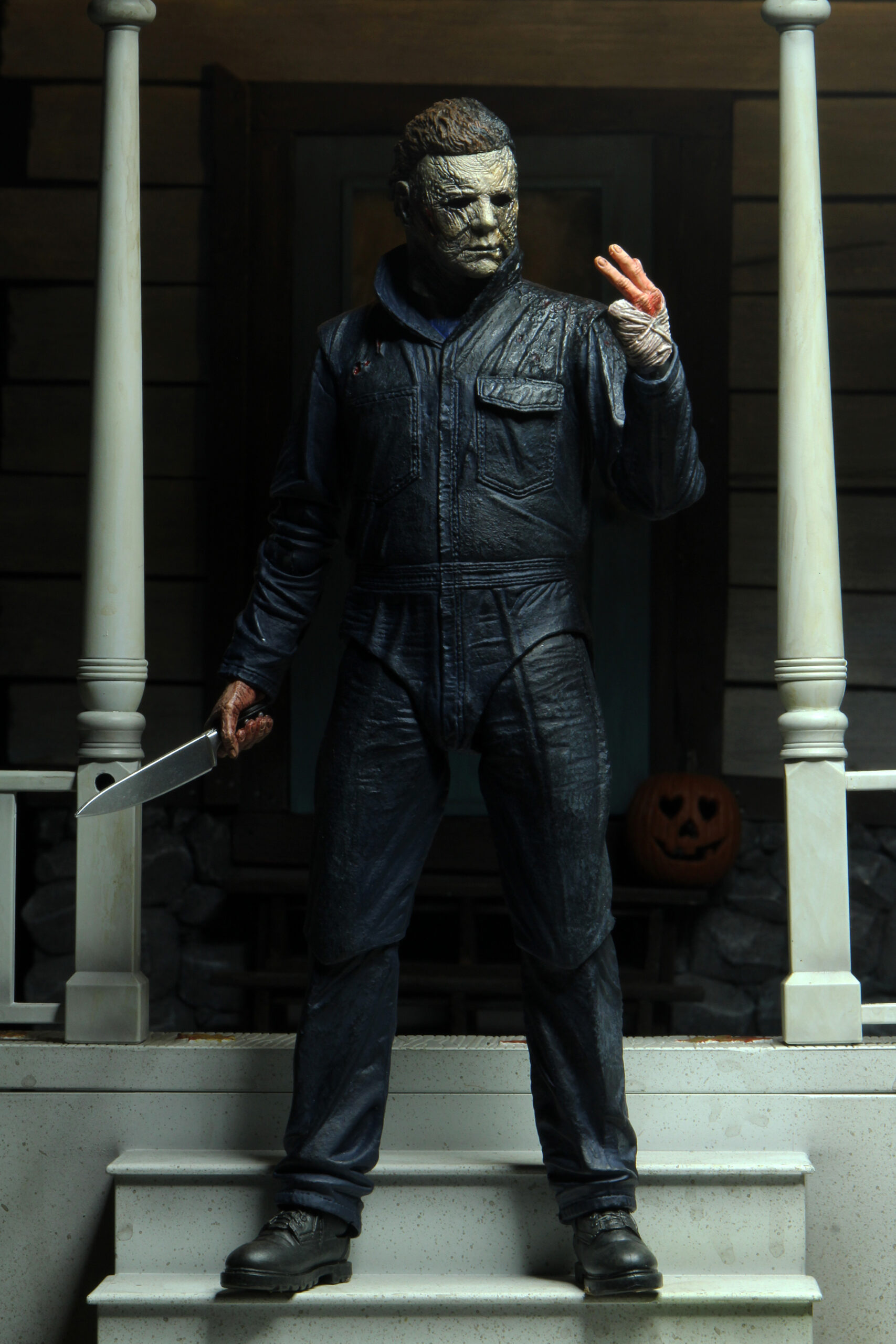 Foto 4 pulgar | Figura Neca Ultimate Action Figure Halloween Kills: Michael Myers