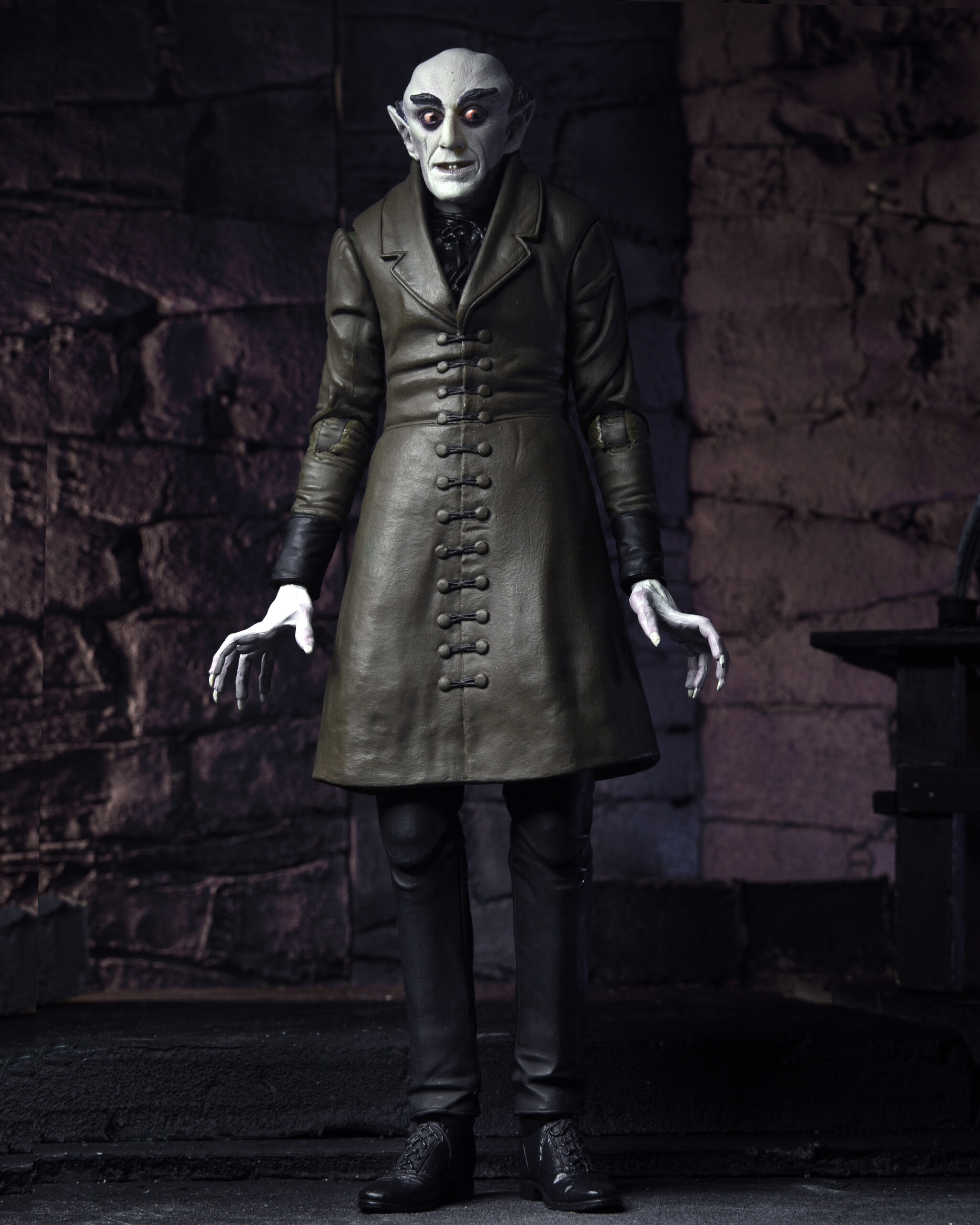 Foto 8 pulgar | Figura Neca Universal Monsters Nosferatu (1922): Ultimate Count Orlok